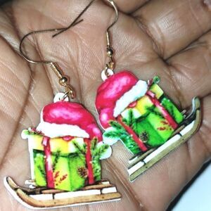 Super cute festive holiday earrings